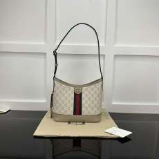 Gucci Shopping Bags